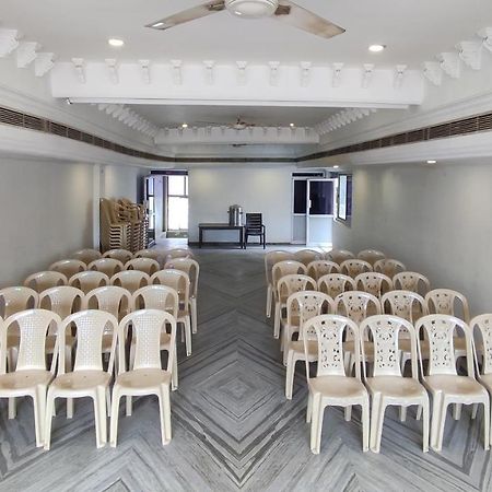 Hotel Aarathy מדוראי מראה חיצוני תמונה