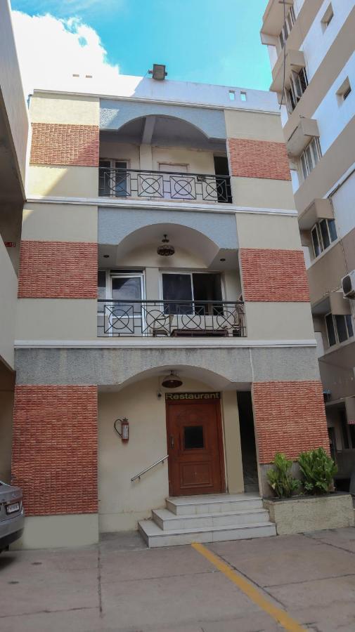 Hotel Aarathy מדוראי מראה חיצוני תמונה